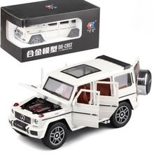 Diecast Mercedes Benz AMG-G63 1:24 Scale