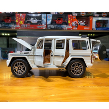 Diecast Mercedes Benz AMG-G63 1:24 Scale
